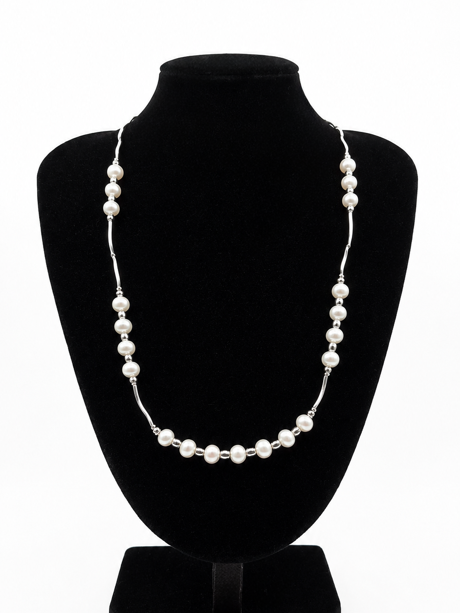 Vera Luminosa Necklace